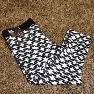 Nike crop length leggings